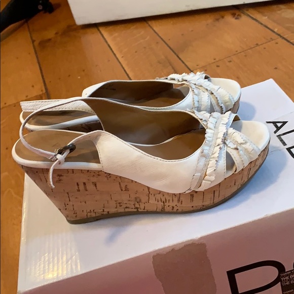 White babydoll wedges, size 7, ALDO - Picture 3 of 4
